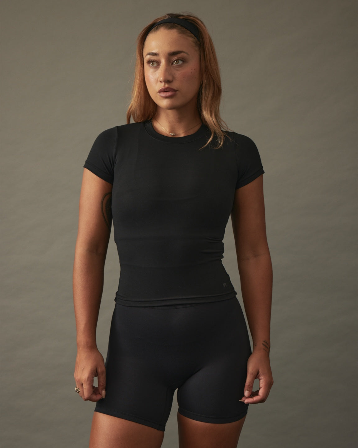 YK Move Cloud Short Sleeve | Black