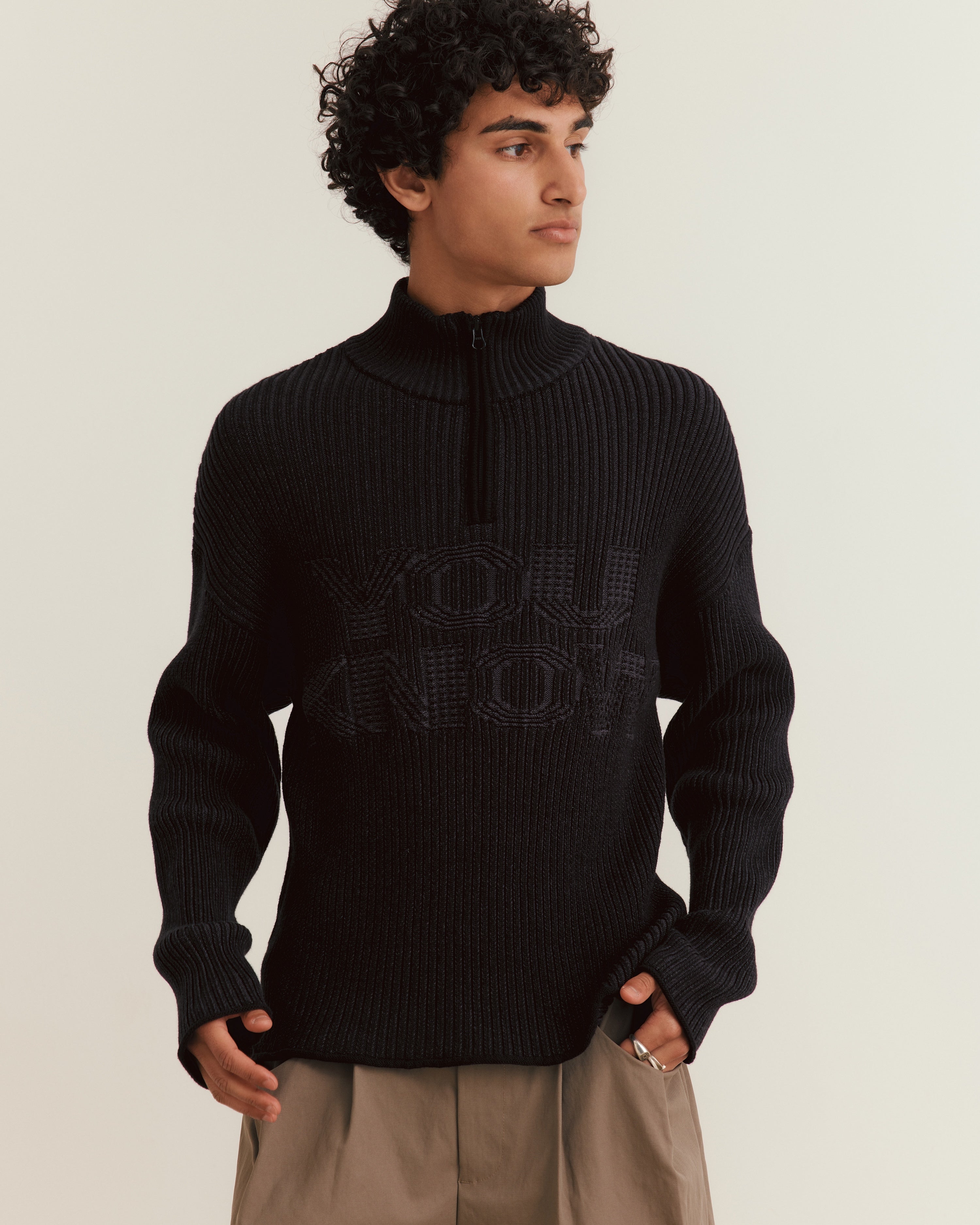 Rib Knit Quarter Zip | Black