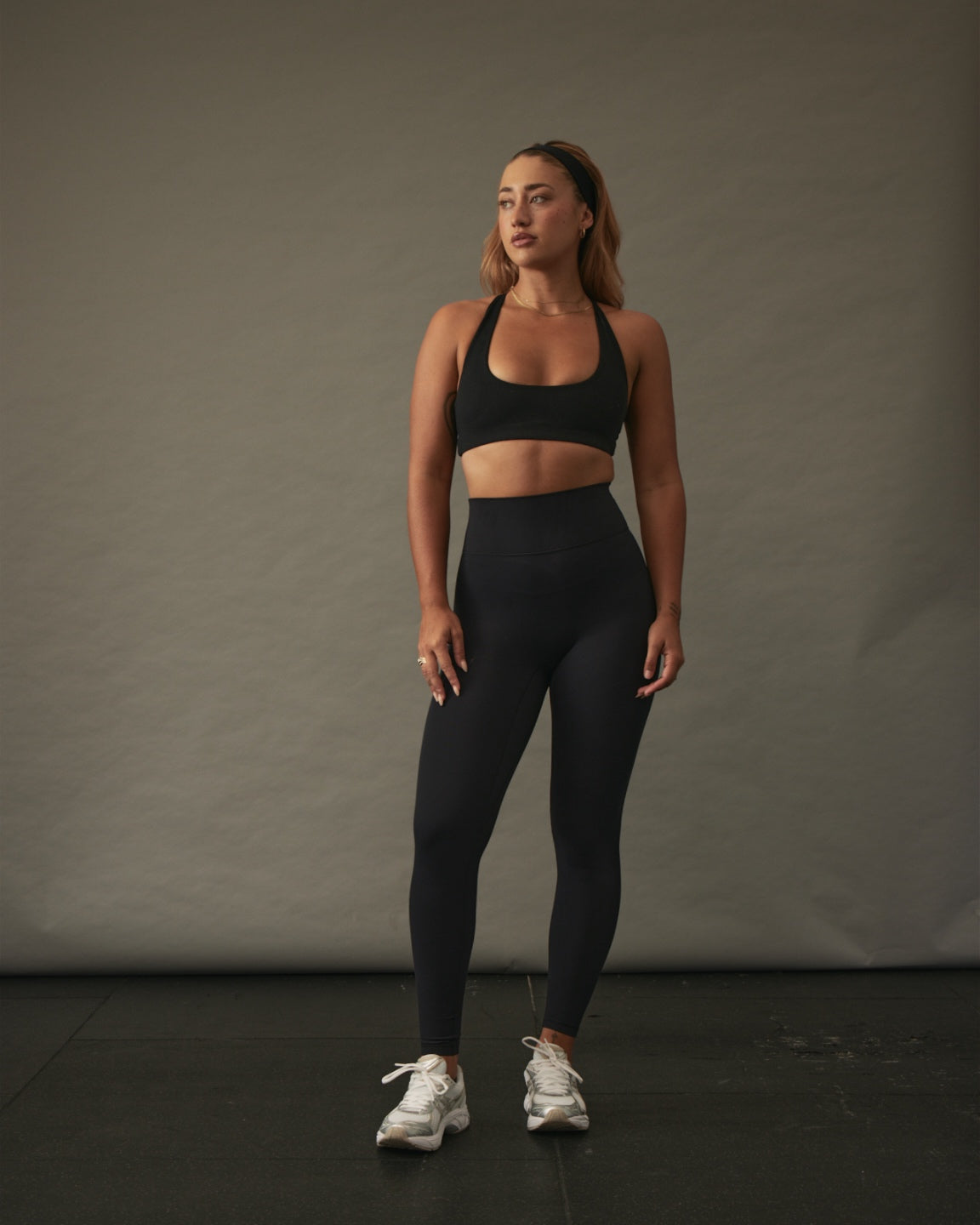 YK Move Cloud Cross Back Bra | Black