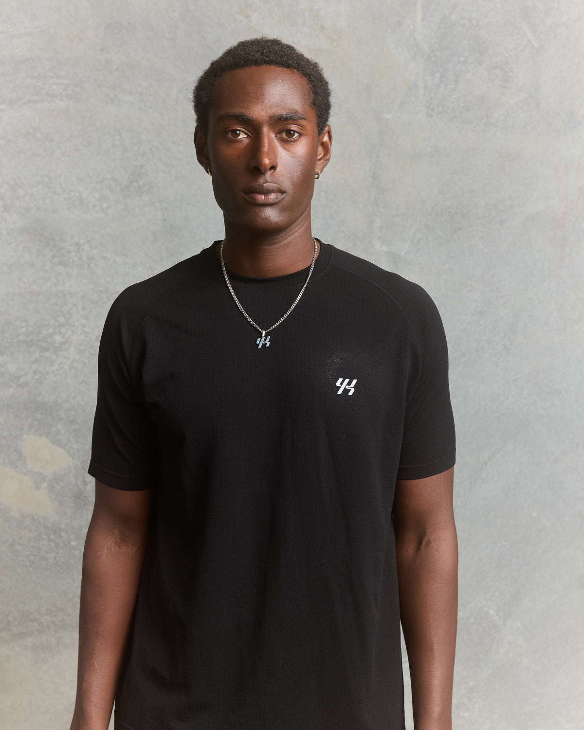 YK Move Fitted SS Tee | Black