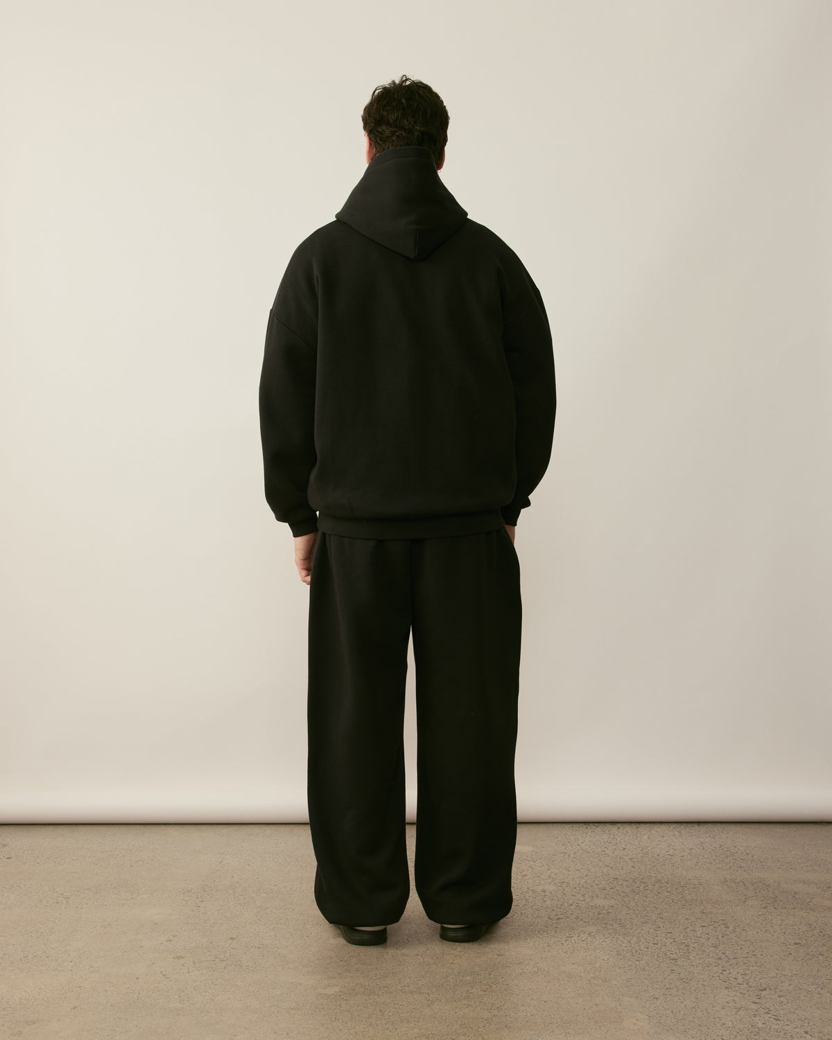 Core Essentials Cuffed Sweatpants | Black-6