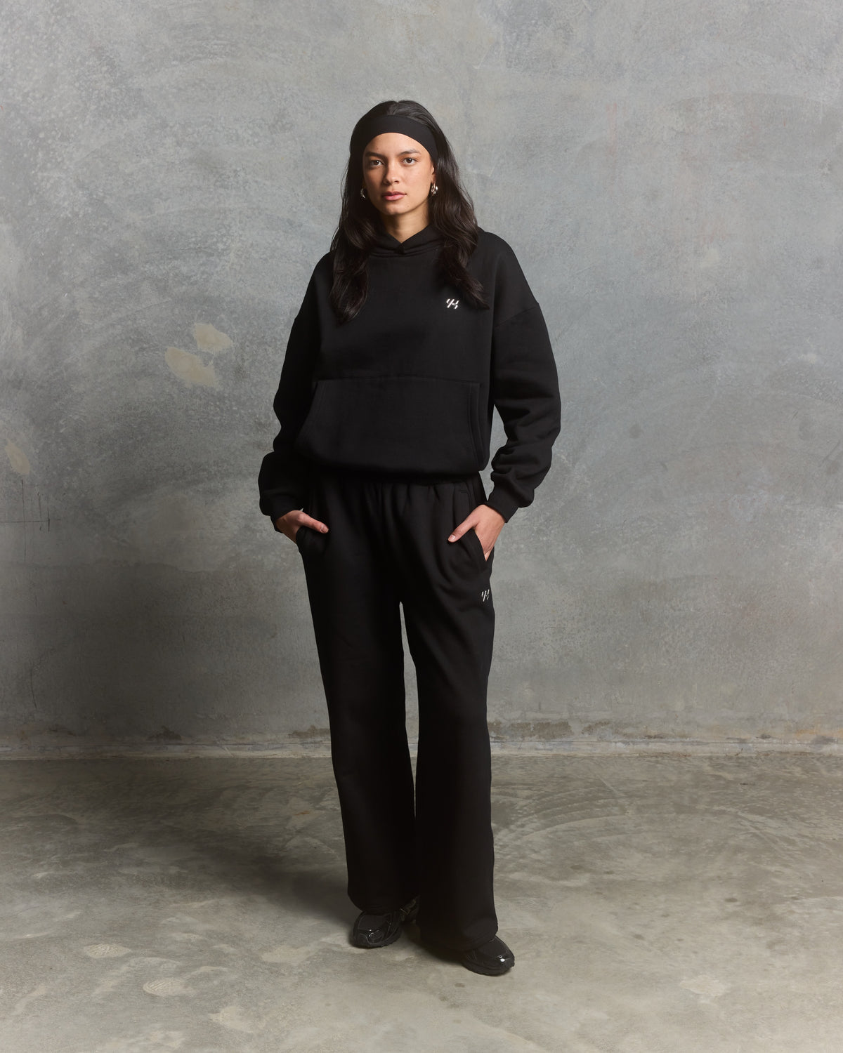 YK Move Reset Sweatpants | Black