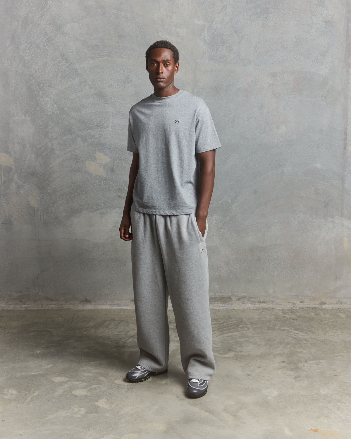 YK Move Reset Tee | Charcoal Marle