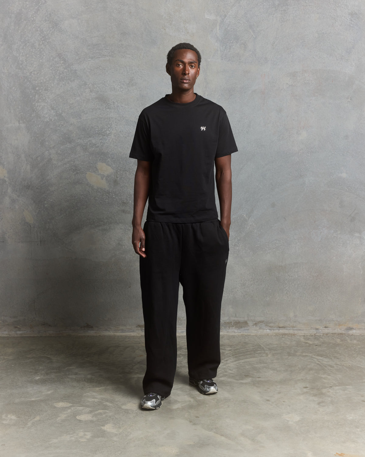YK Move Reset Tee | Black-3