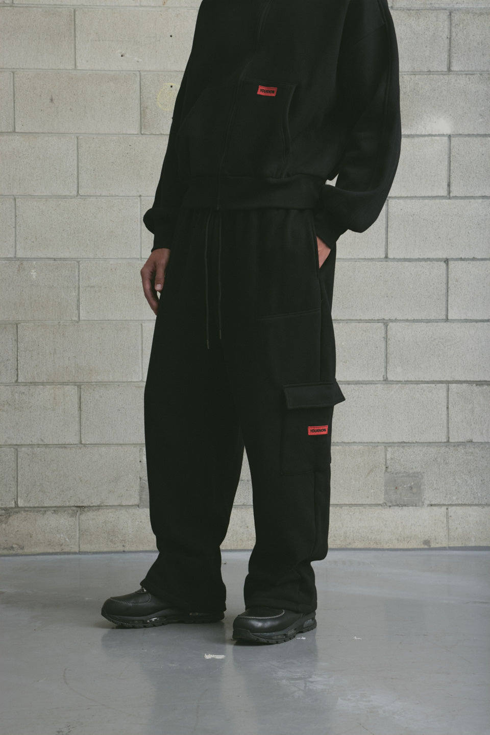 Brushed Fleece Cargo Sweatpant | Black