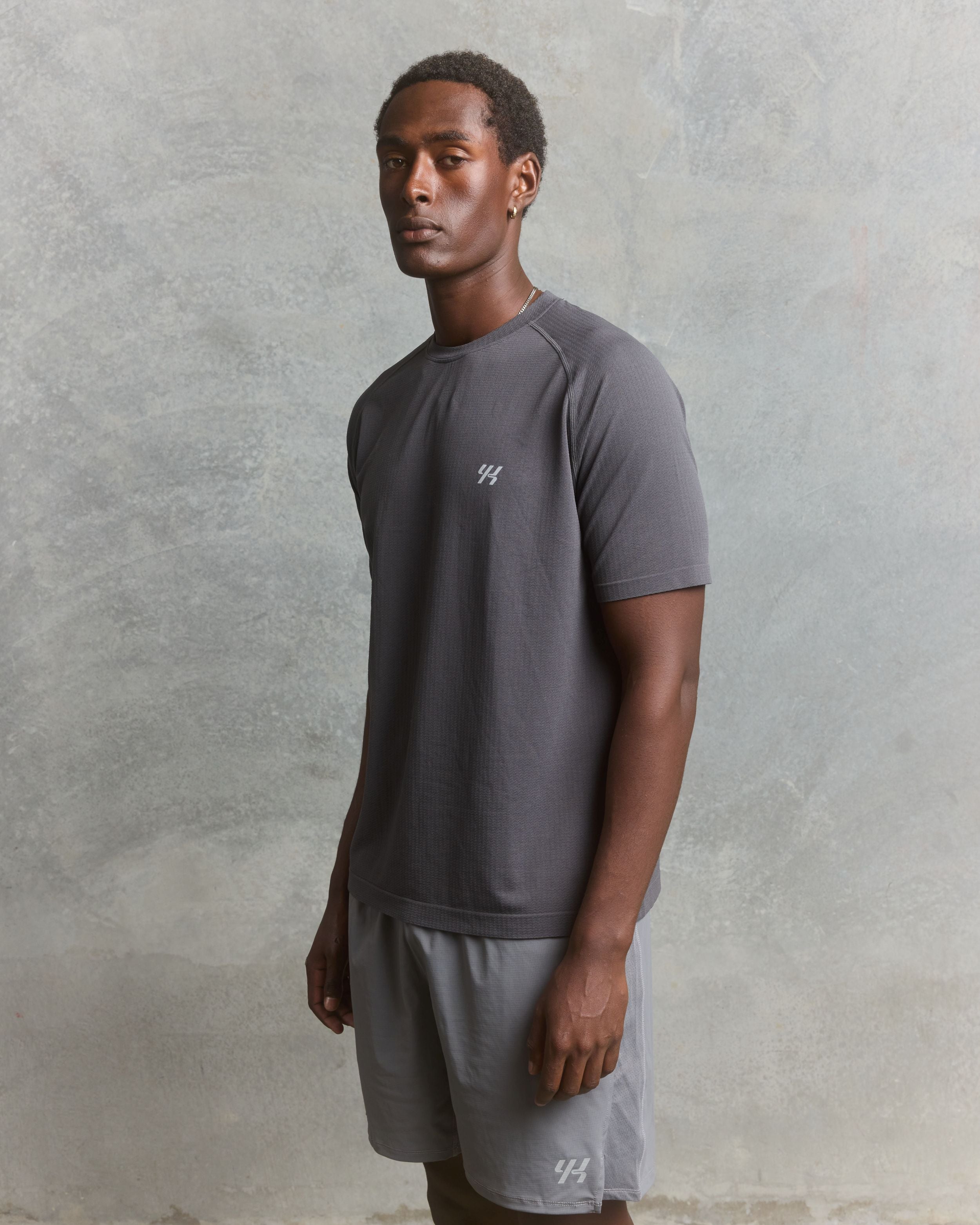 YK Move Fitted SS Tee | Charcoal-2