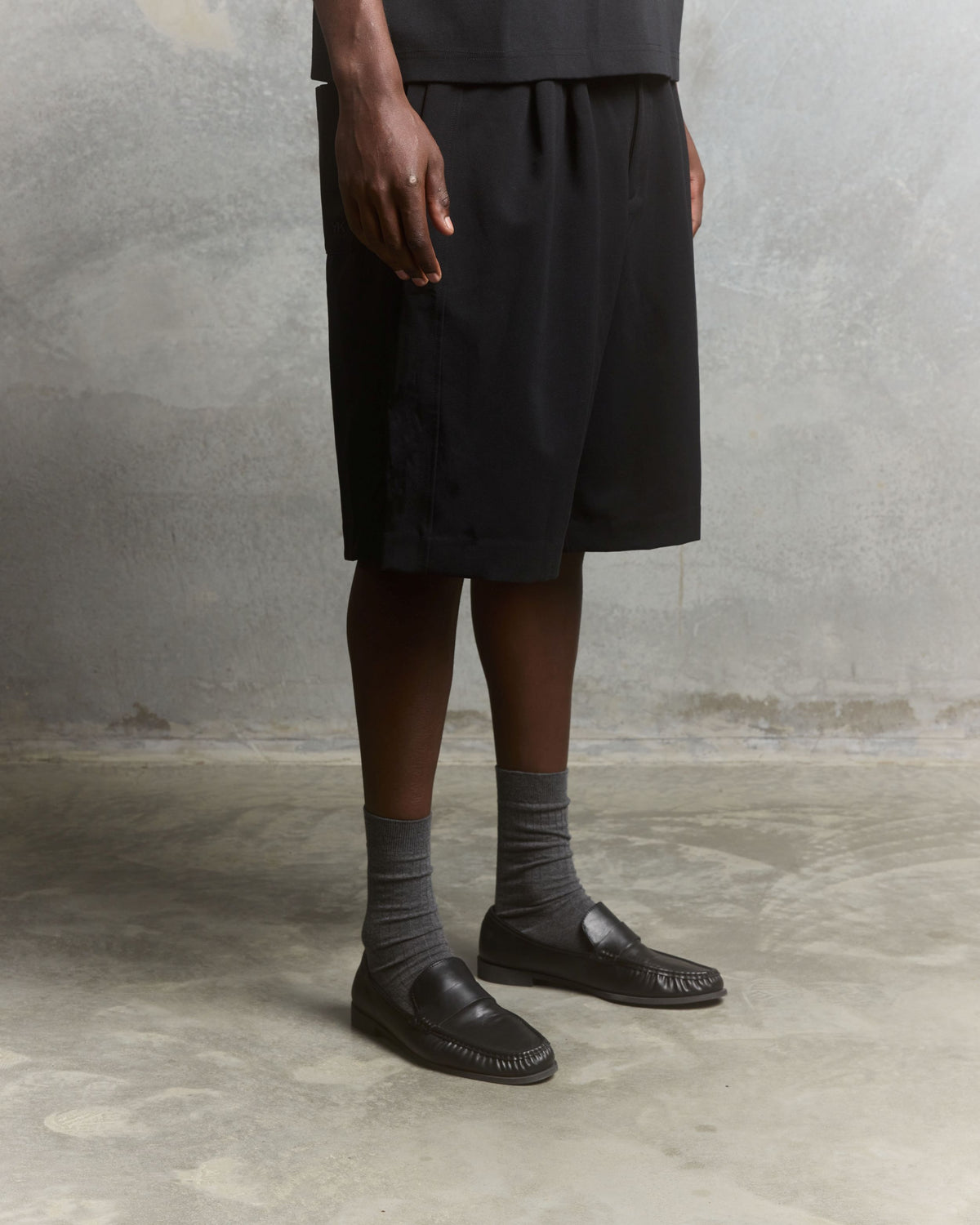Nothing Draped Pleated Shorts | Tar-3
